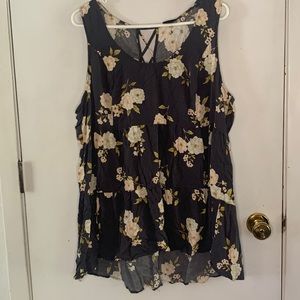 Torrid Size 3 grey babydoll flowy sleeveless top with floral design